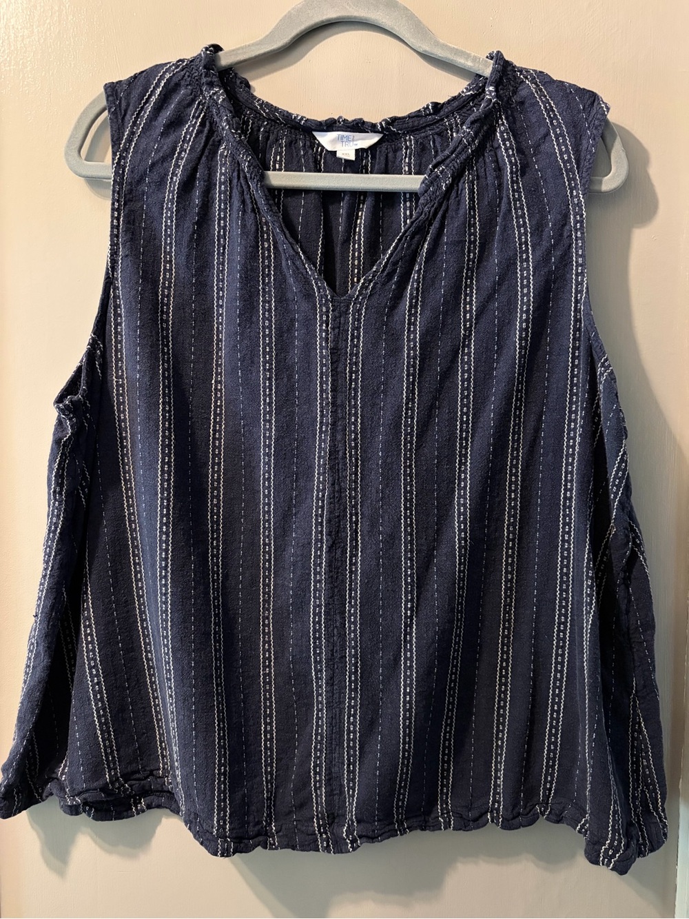 Time and Tru Navy Sleeveless V-Neck Striped Tank